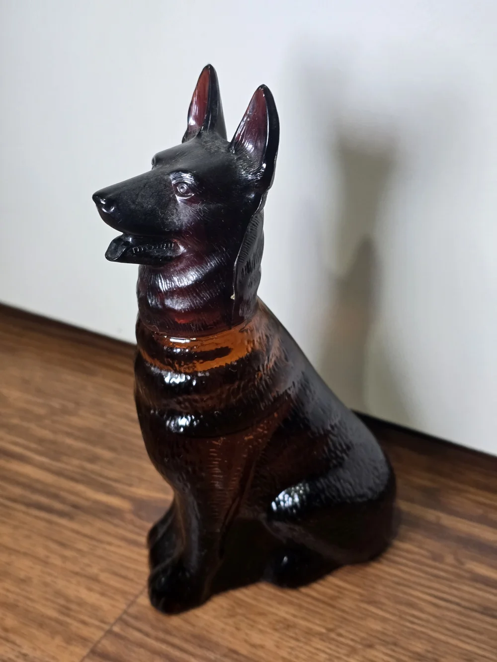 Vintage 1975 Avon 'Noble Prince' German Shepherd aftershave bottle.